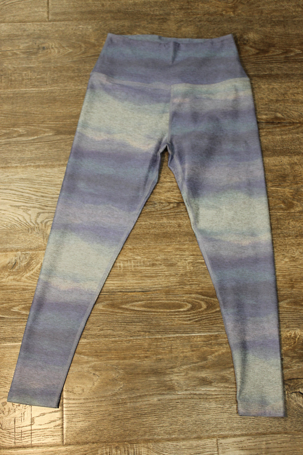 BY Water Color Waves Softmark Caught In The Midi HW Legging